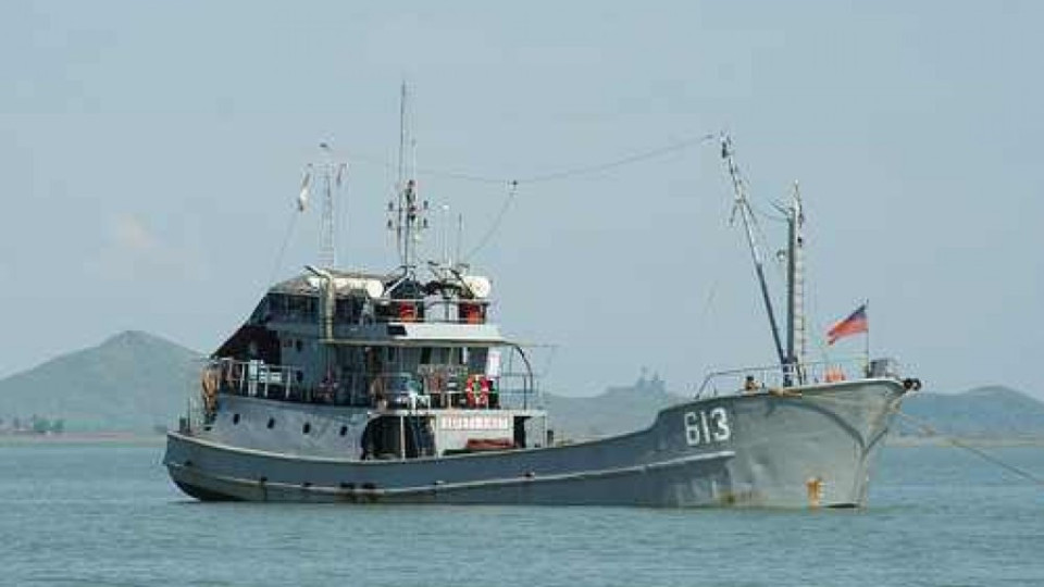 Кораб с над 200 бежанци потъна край Бурма | StandartNews.com