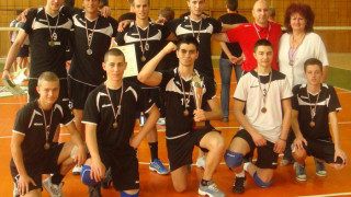 Учениците от ПГТХТ „Никола Стойчев” са №1 във волейбола за сезон 2012/13
