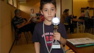 Българче на 9 г. стана световен шампион по шахмат