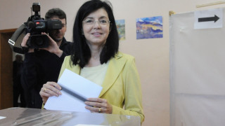 Кунева: Хората не виждат перспектива през политиката