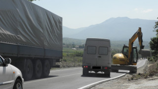 Опашките на турската граница стигнаха 4 км.