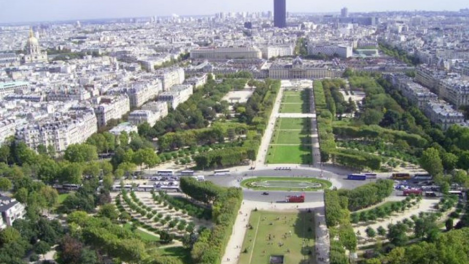 Мъж се самоуби в детска градина в Париж | StandartNews.com
