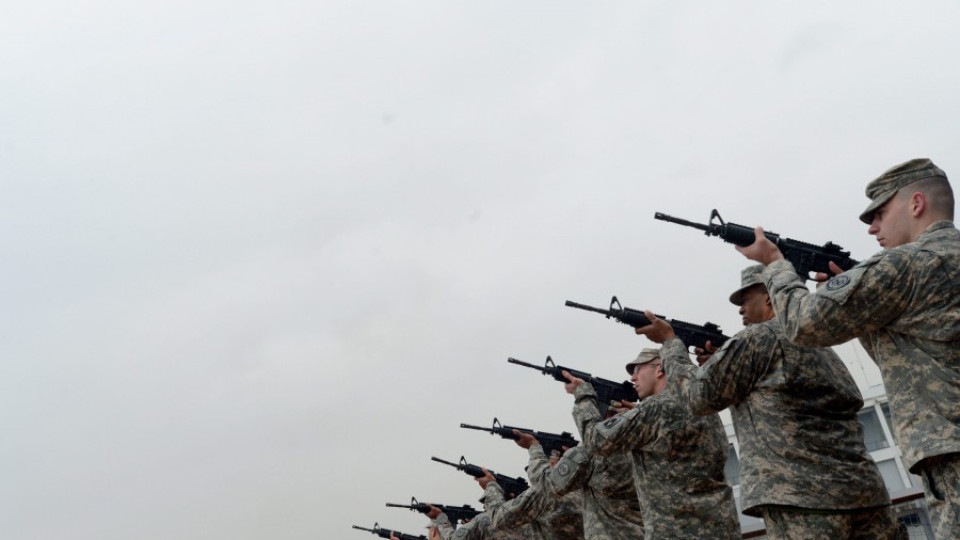 200 US морски пехотинци пазят дипломати в Либия | StandartNews.com