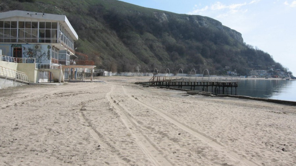 Сезонът започва без стопани на плажове в Добричко | StandartNews.com