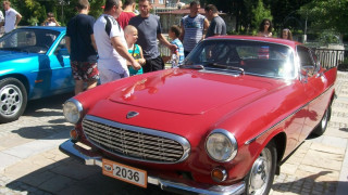 „Дами от третата възраст" на четири колела омаяха ценители