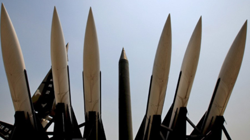 Северна Корея изстреля балистични ракети към Японско море | StandartNews.com