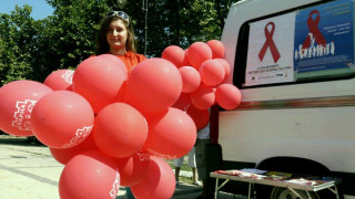 Факелно шествие ще почете жертвите на СПИН