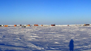 Русия евакуира изследователска станция в Арктика