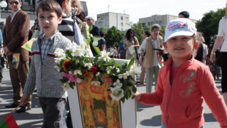 Три деца припаднаха по време на празника в Пловдив