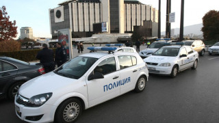Жестоко пребиха жена при опит за грабеж на бензиностанция
