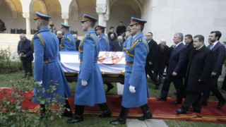 Последният крал на Сърбия беше погребан в родината си