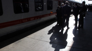 Увеличават с още вагони съставите на няколко бързи влака