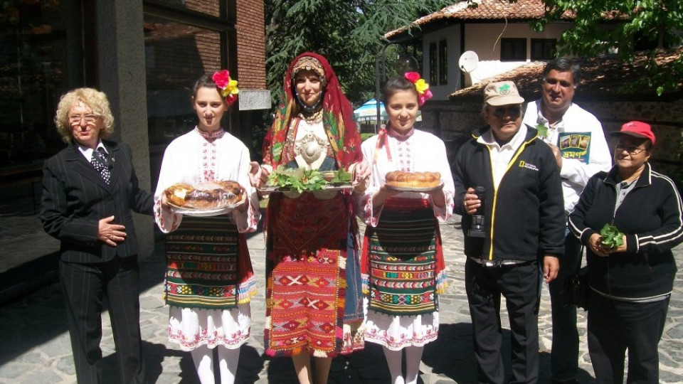 Индийски издател снима филм за красотата на България | StandartNews.com