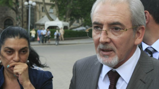 Местан потвърди информацията за оттеглянето на Тихолов