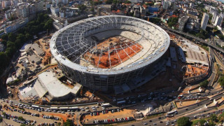 Рухна част от покрива на стадион за Световното през 2014г.