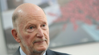 Сакскобургготски похвали Пламен Орешарски