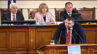 Пеевски: Ще извадя наяве срещите на Цветанов с криминалния свят