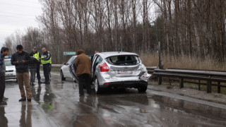 Кола катастрофира на пътя София- Петрохан