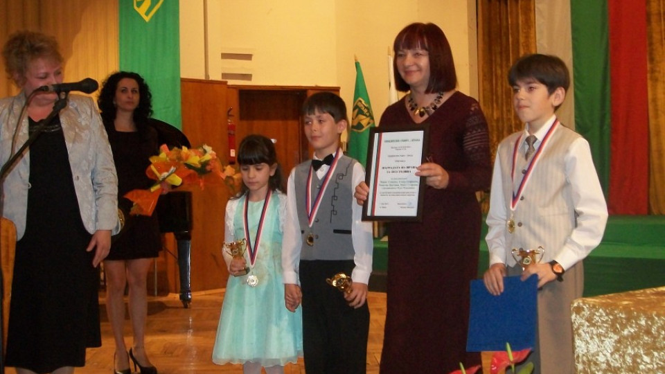 Деца виртуози взеха награда за възрастни | StandartNews.com