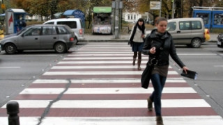Пиян шофьор блъсна дете на тротоара