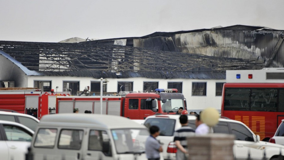 9 души загинаха във верижна катастрофа в Китай | StandartNews.com