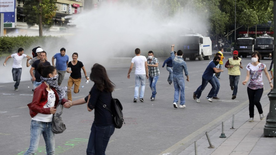 Истанбул се успокои, Анкара се разбуни | StandartNews.com