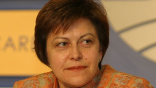 Дончева: Превърнаха Орешарски в четец на списък с министри