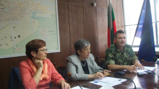 Тромпети свирят в Града под липите