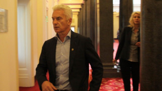 Троянската организация на Атака иска оставката на Сидеров