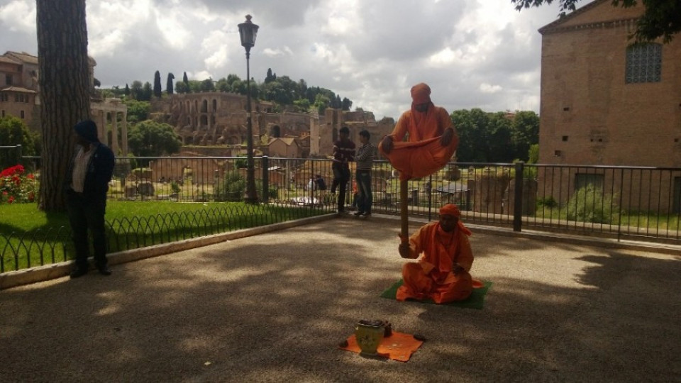  Будисти крадат Рим от гладиаторите | StandartNews.com