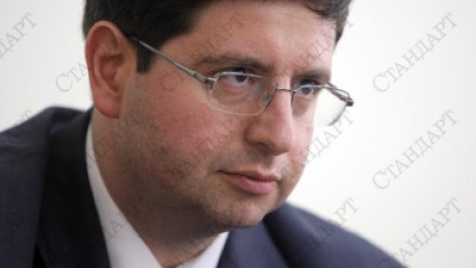 Петър Чобанов е поискал оставката на директора на АДФИ | StandartNews.com