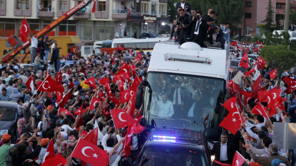 Вълна от самоубийства на полицаи в Турция | StandartNews.com