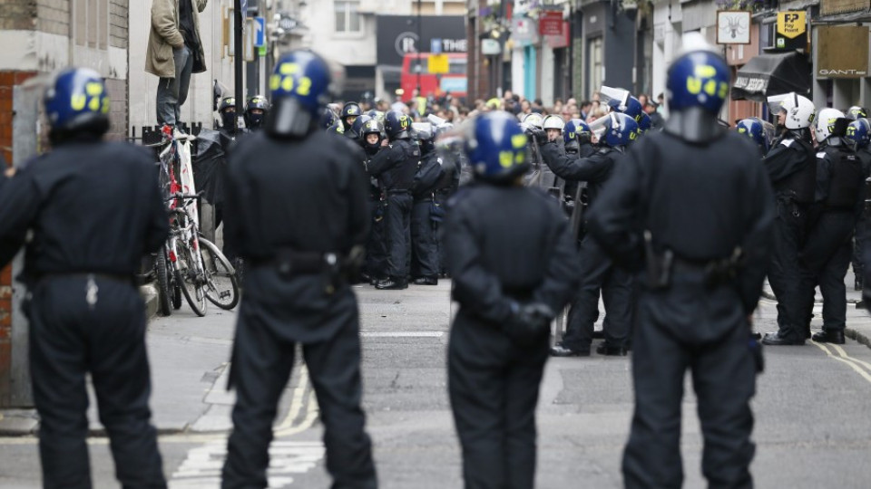 Лондонската полиция в готовност заради протести срещу Г-8 | StandartNews.com