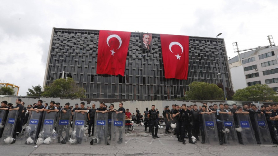 Ердоган се среща с протестиращите | StandartNews.com