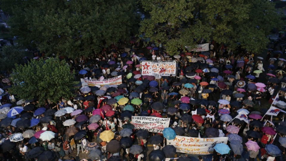24-часова стачка тече в Гърция | StandartNews.com