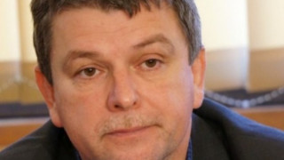Кандидатът за кмет на Варна разпуска с тенис и плуване