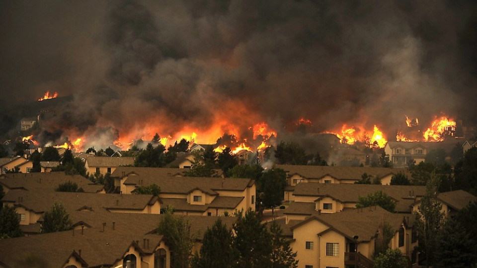 Двама загинаха при пожарите в Колорадо | StandartNews.com