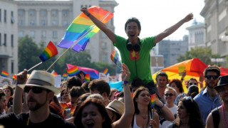 Синодът отново поиска забрана на гей парада