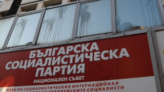 Корнелия Нинова: Депутатите от ГЕРБ се регистрират и после пият кафета