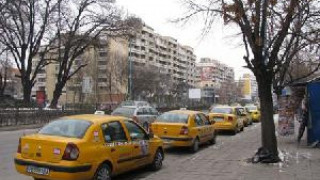 Чиновници разкриха нелегален паркинг за таксита