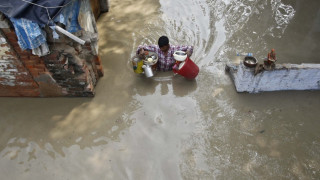 Наводненията в Индия отнеха живота на 120 души