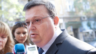 Възложиха пълна данъчна ревизия на имотите на Цветанов
