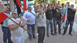 Протестиращи си избраха губернатор, но веднага го свалиха