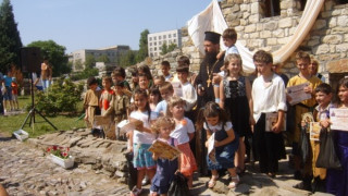 Архимандрит Арсений служи в Кърджали за Св. Дух и Еньовден