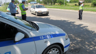 Паднал клон смачка 4 полицейски коли
