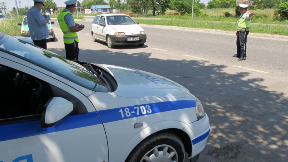 Паднал клон смачка 4 полицейски коли | StandartNews.com