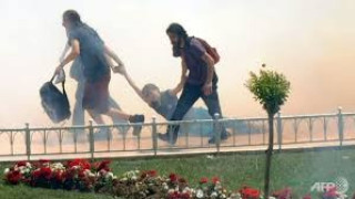 "Паднал човек" застава до „Стоящия човек" в Турция