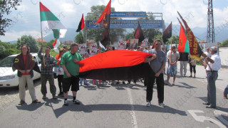 Войводи и банскалии затвориха пътя за Банско заради Палев