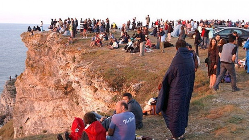 Хиляди хипари се стягат за "Джулая" в Камен бряг  | StandartNews.com
