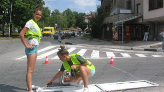 Студенти заработват летни заплати в Мездра